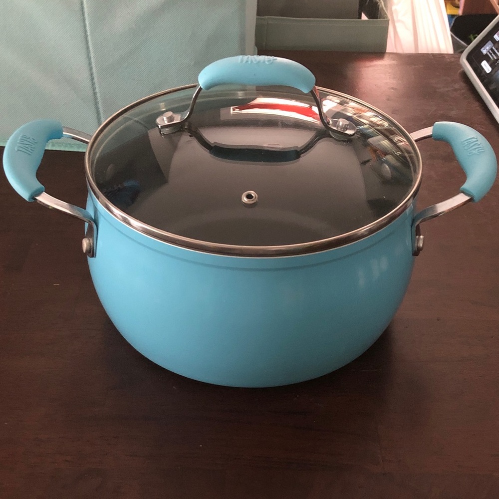 💙 Tasty Nonstick Stock Pot with Glass Lid and Soft-Grip Handles